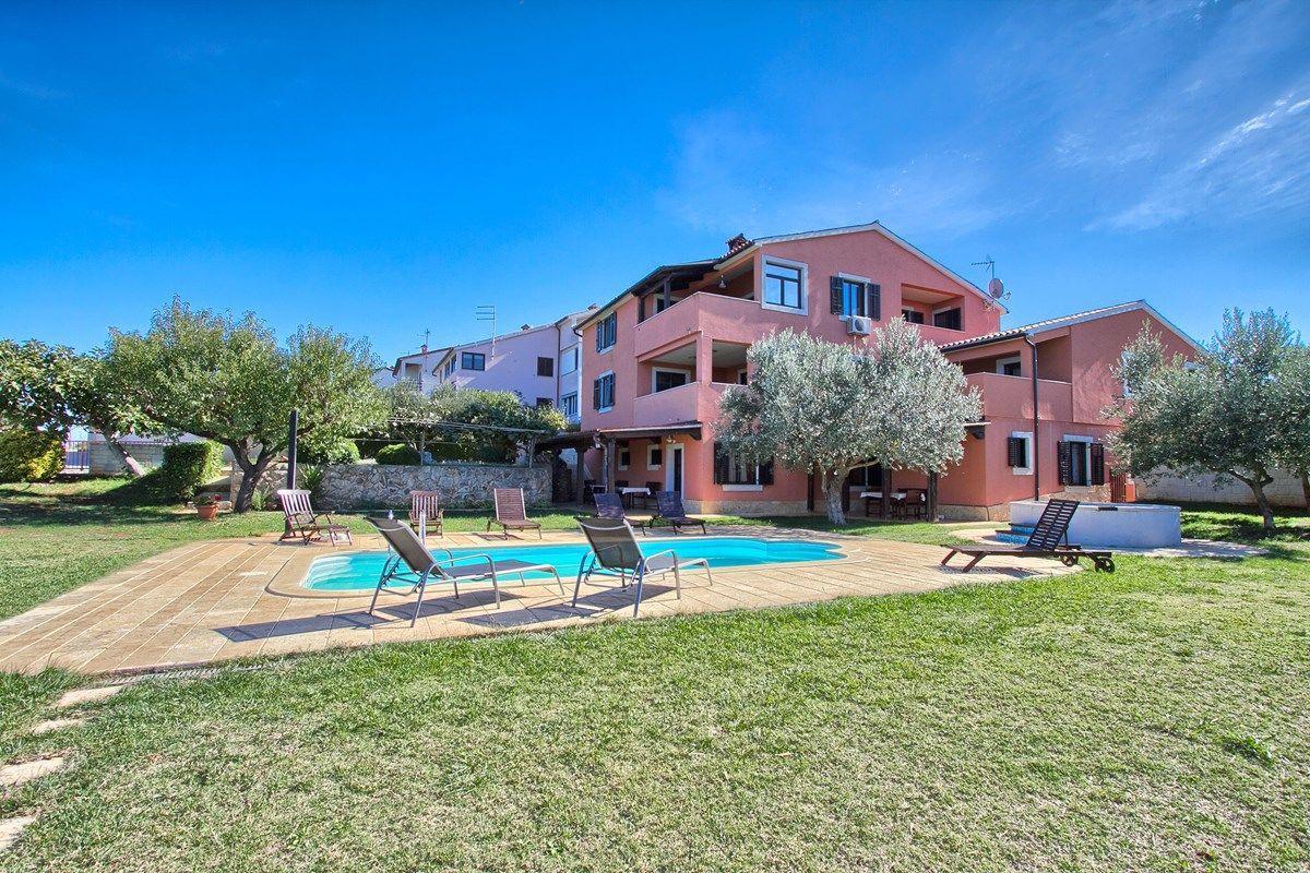 Apartments Aldo Banjole Bagian luar foto